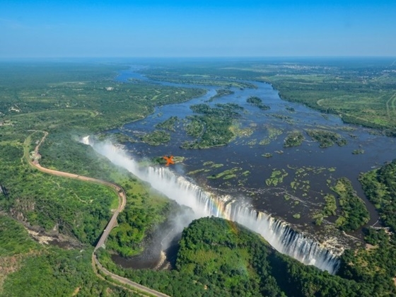 津巴布韋 Victoria Falls + 坦桑尼亞 非洲最高峰 吉力馬扎羅山